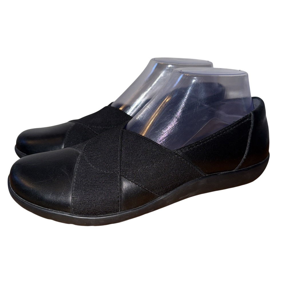 Clarks Collection Cushion Soft Black Leather Slip On Loafers Flats Womens 7 M - Picture 1 of 8